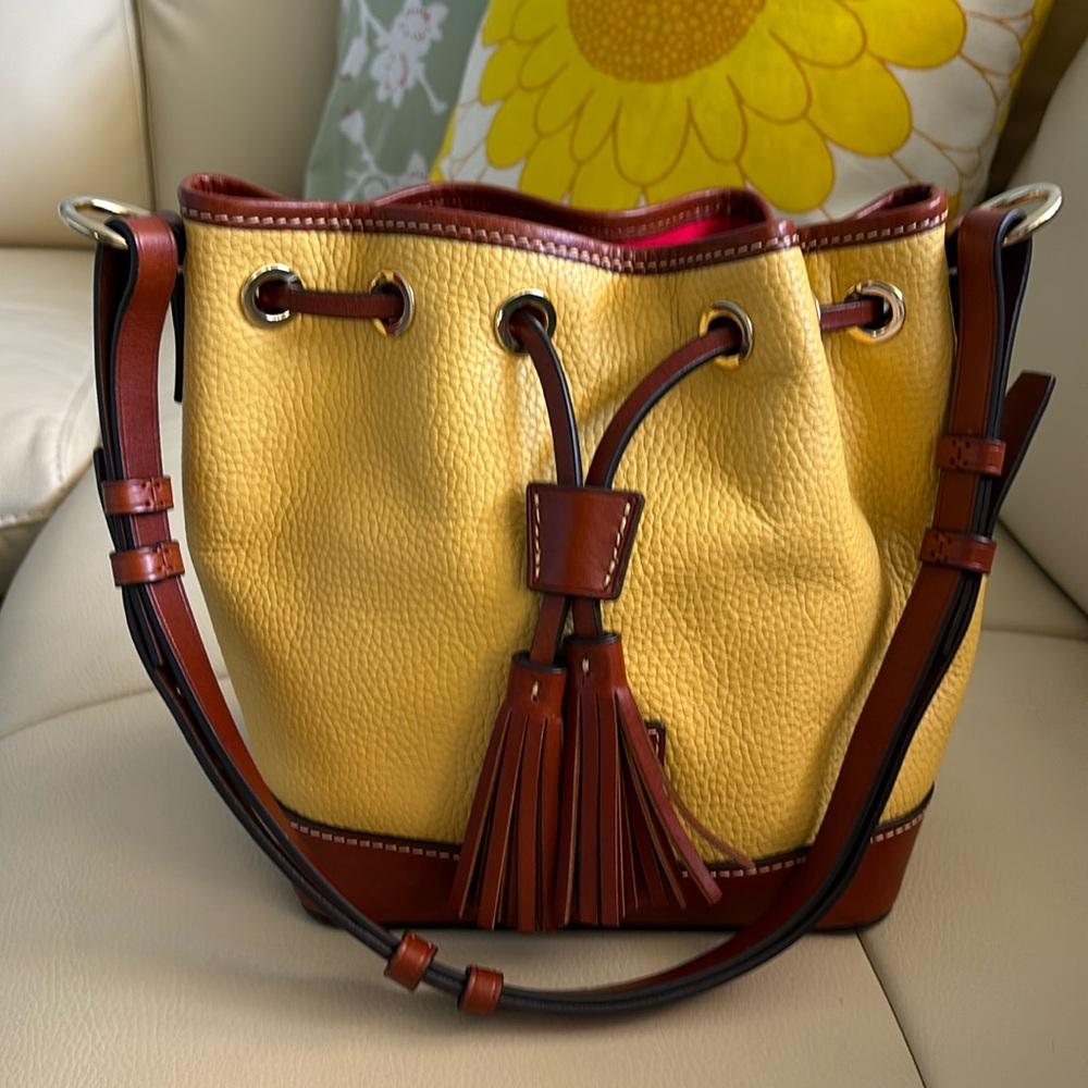 Authentic Dooney & Bourke bucket bag